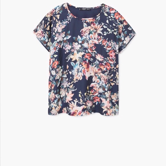 NWT Floral short sleeve light weight tee - Picture 4 of 4